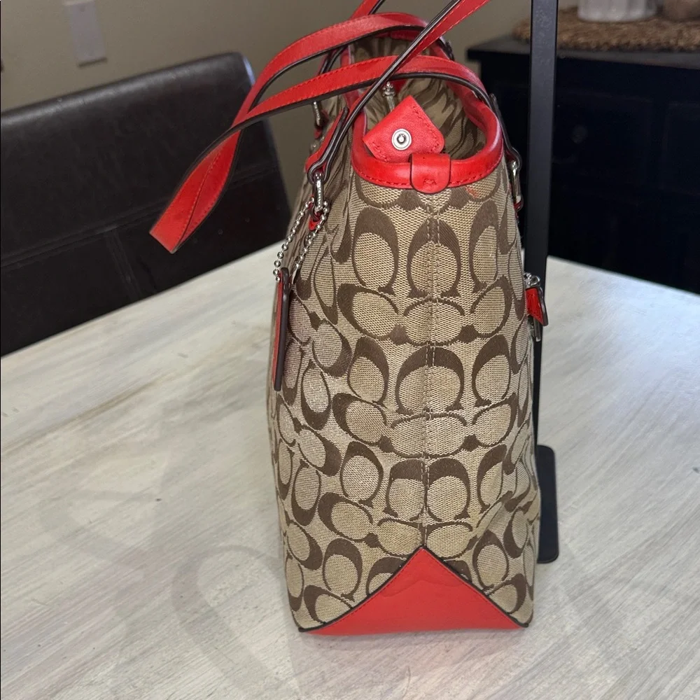 Coach Brown and Red Signature Shoulder Tote Bag-EUC